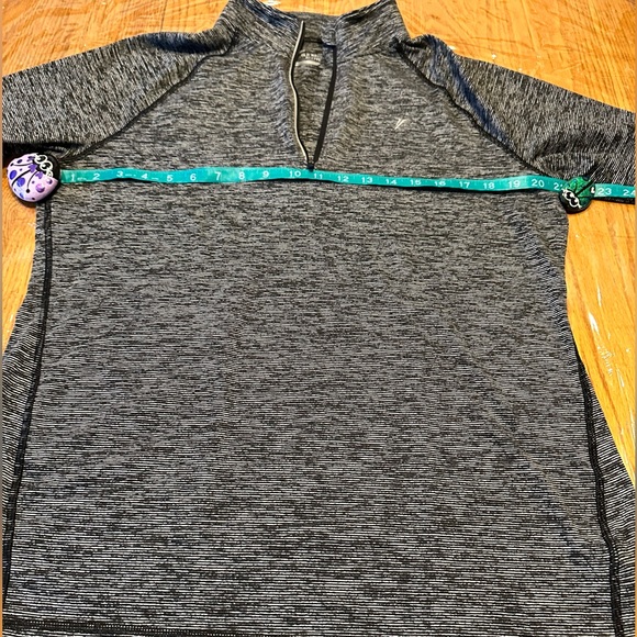 Old Navy Active Go Dry Athletic Zip Up Pullover Sweater Size XL - Picture 9 of 14